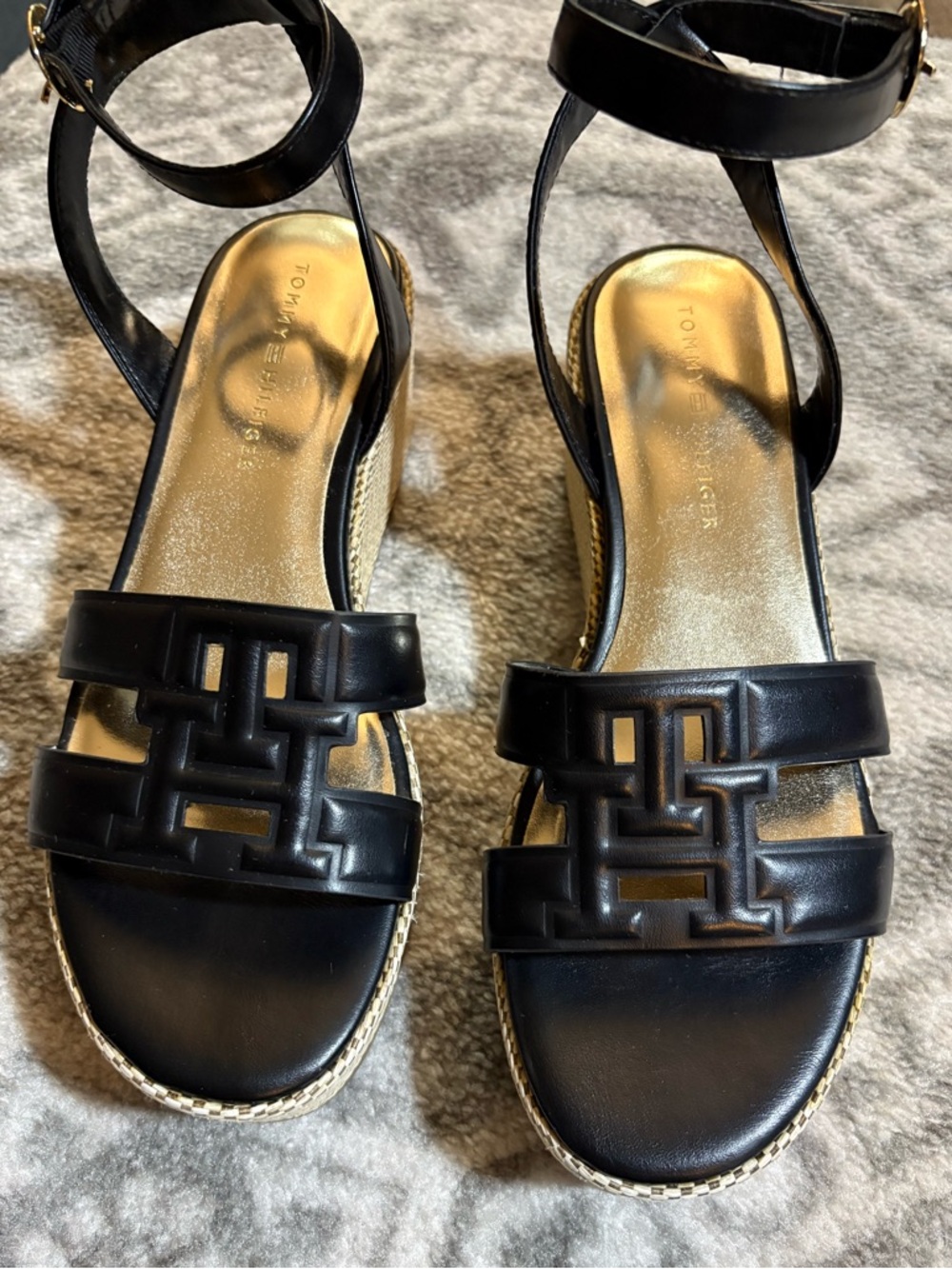 Tommy Hilfiger Platform Raffia Wedge Size 9